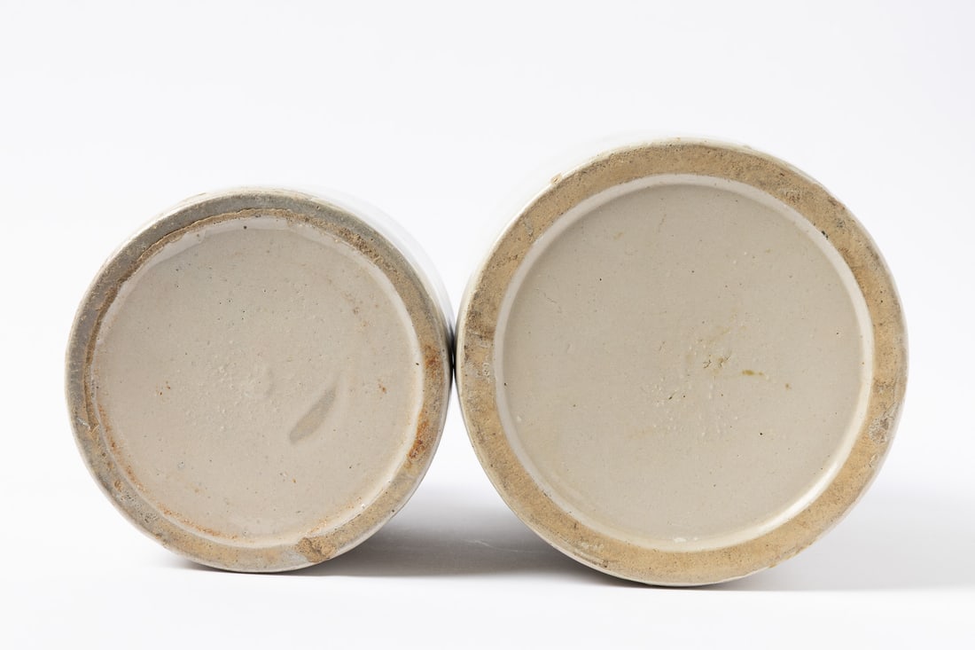 Gold Coin Liquor Co., Moose Jaw Pair - 10