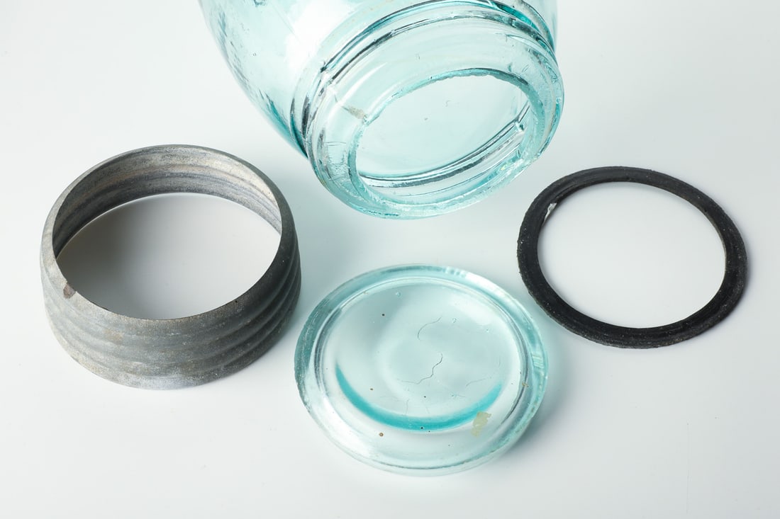 Canada Compass 1/2 Gal Fruit Jar - 9