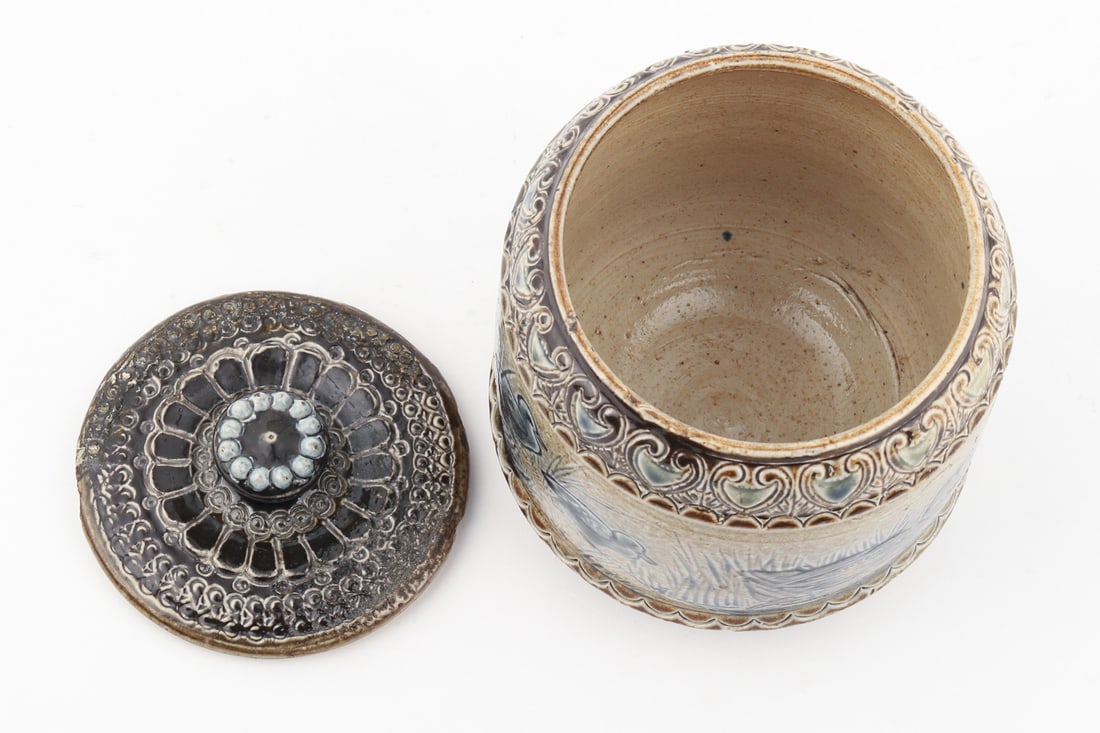 Martin Brothers Ducks Covered Jar - 8