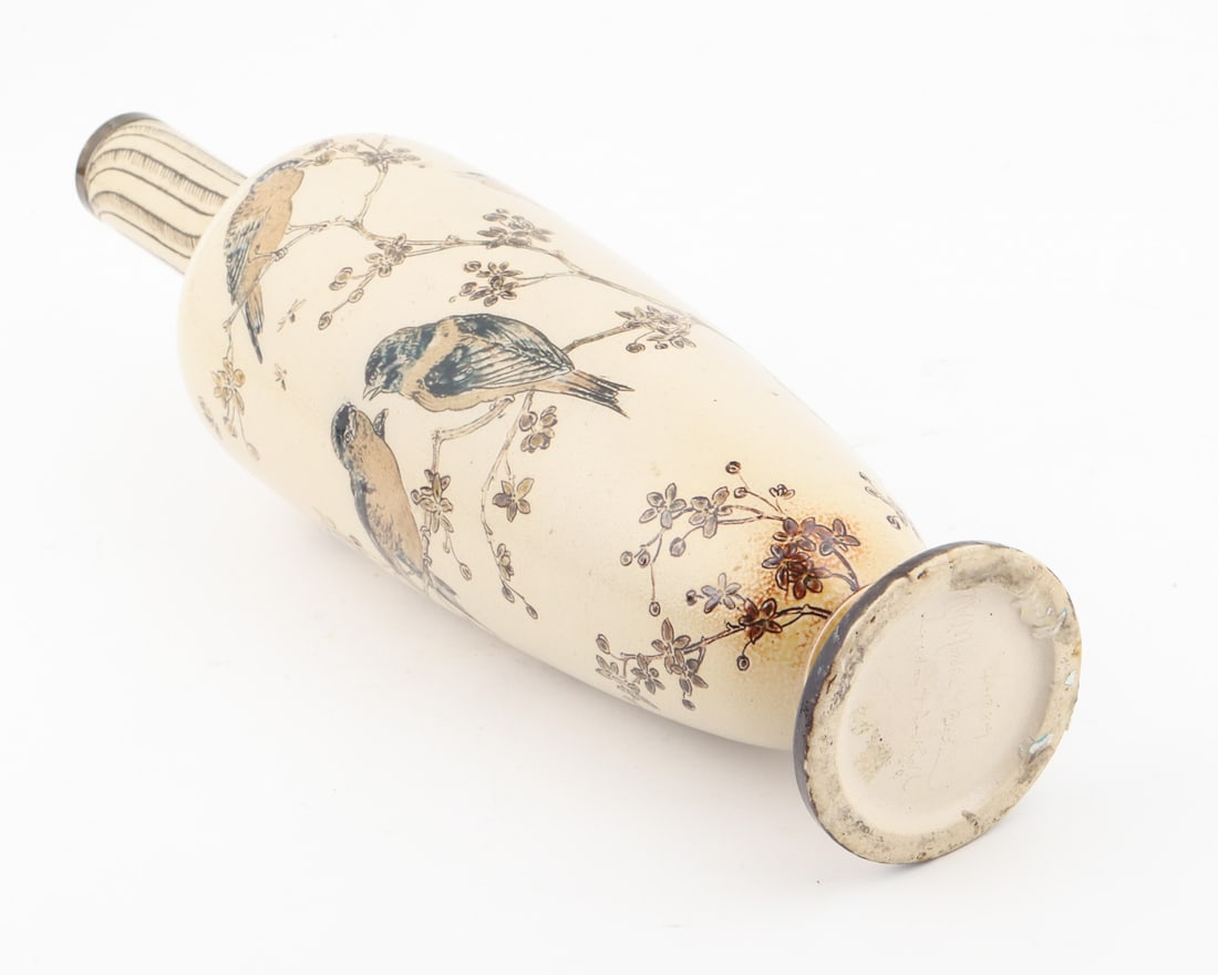 Martin Brothers Birds and Flowers Vase - 7