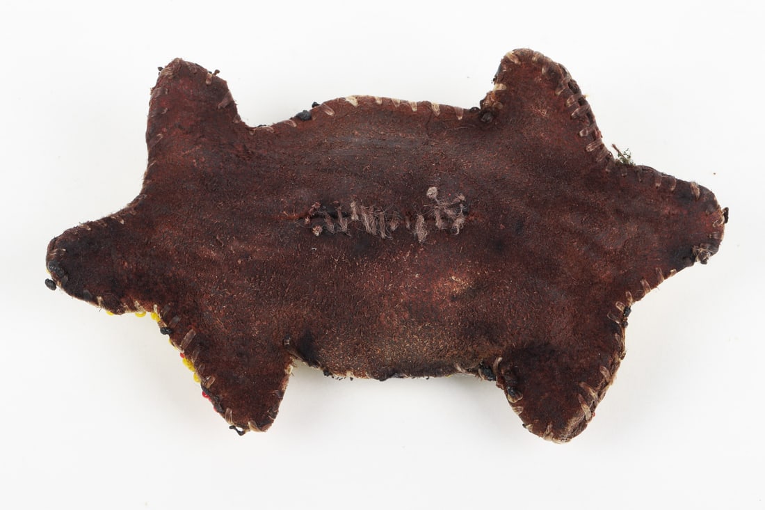 Beaded Turtle Amulet - 4