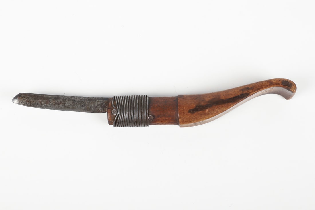 Two Scroll Handle Crooked Knives - 8