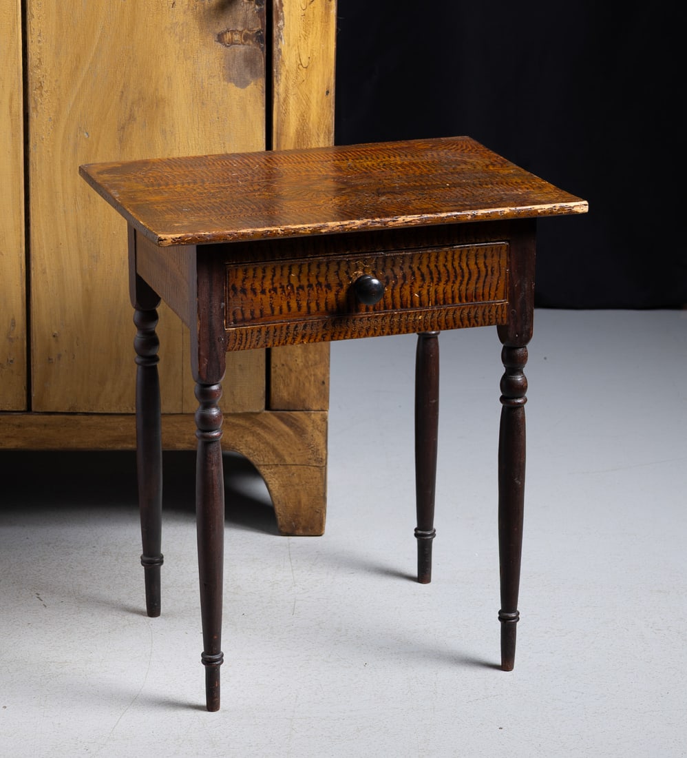 Lamp Table with Exceptional Paint - 10