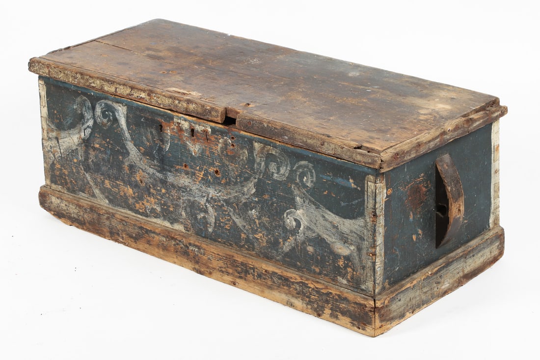 Painted Sailor's Chest - 3