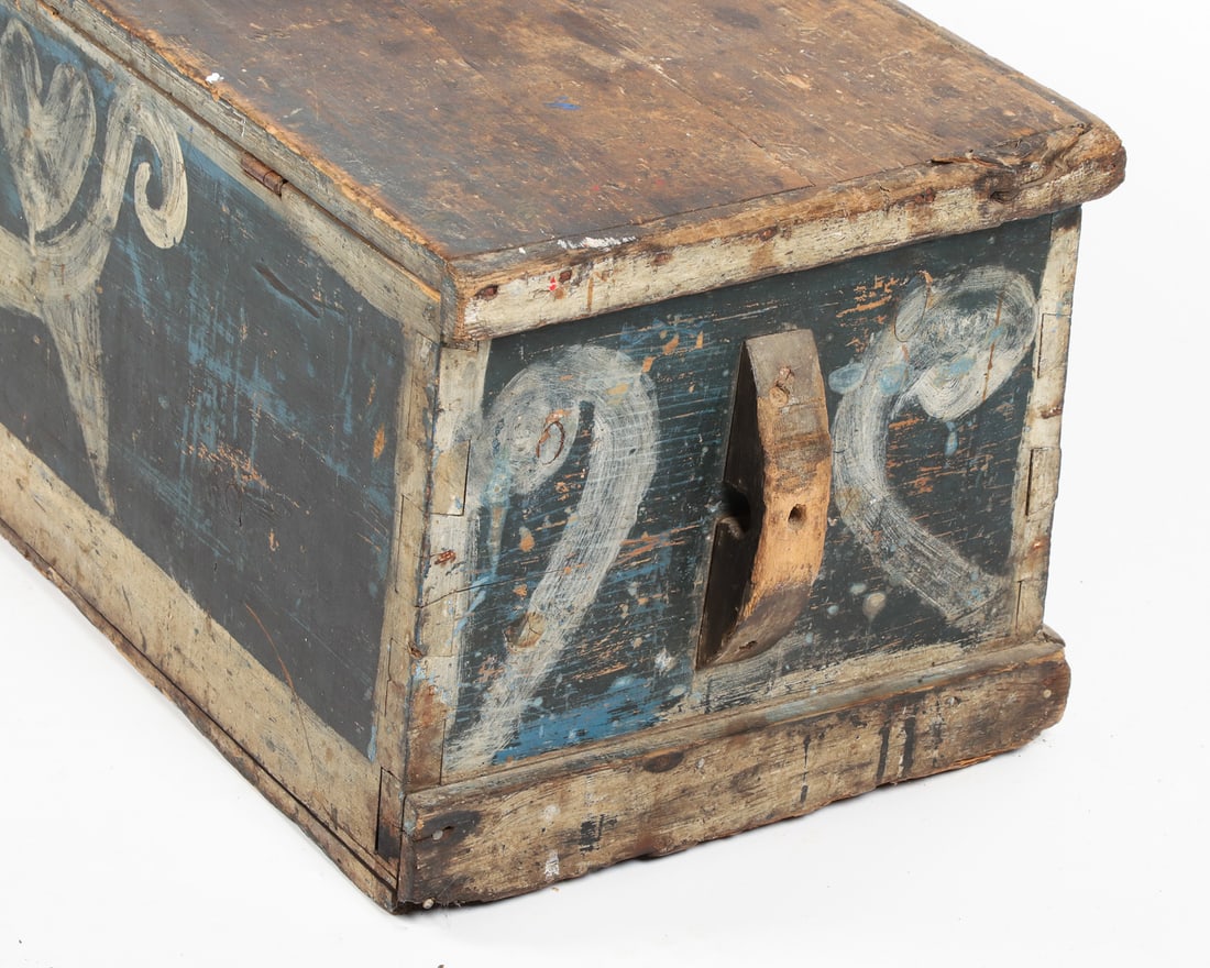 Painted Sailor's Chest - 5