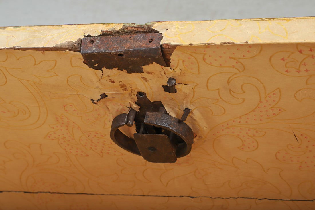 Early Painted Settler's Chest - 11