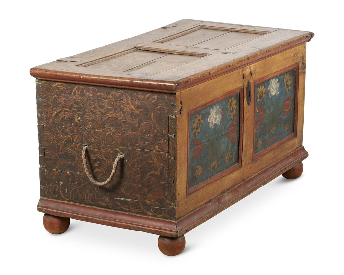 Early Painted Settler's Chest - 4