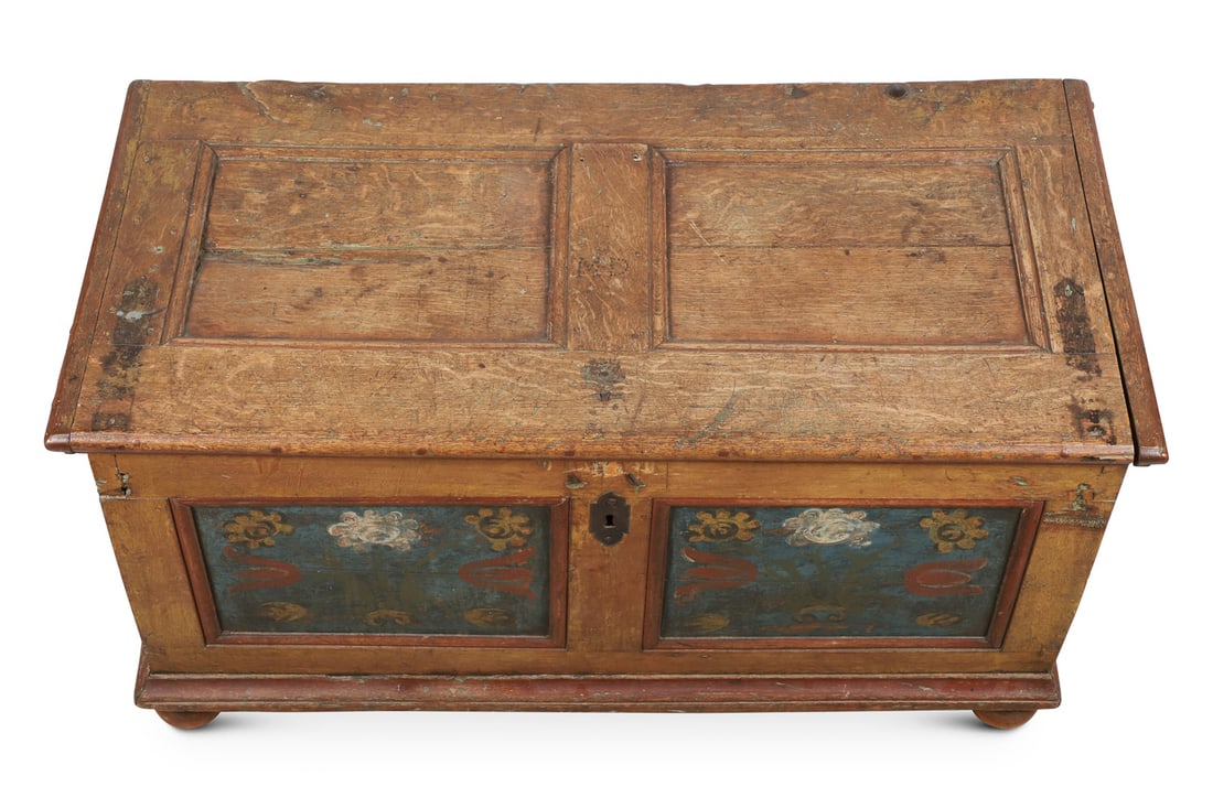 Early Painted Settler's Chest - 6