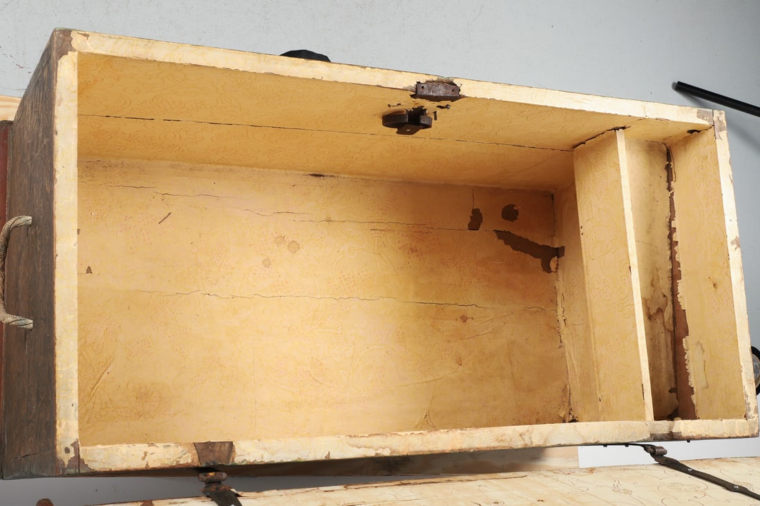 Early Painted Settler's Chest - 9