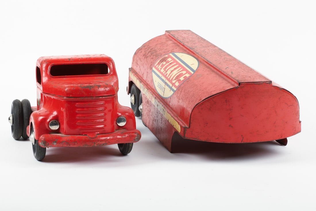 Otaco Minnitoys "Imperial Esso Reliance Service" Oil Tanker - 4