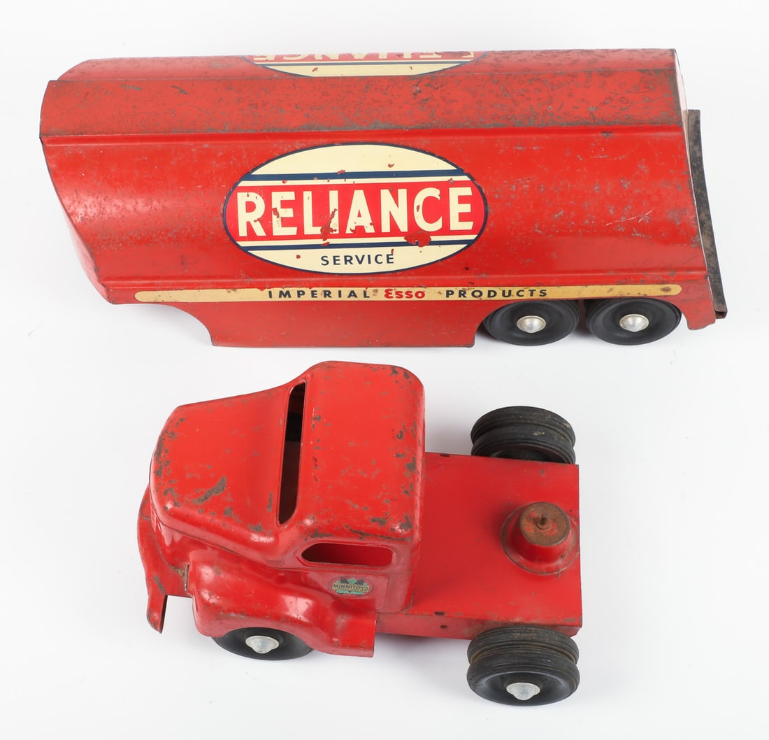 Otaco Minnitoys "Imperial Esso Reliance Service" Oil Tanker - 6