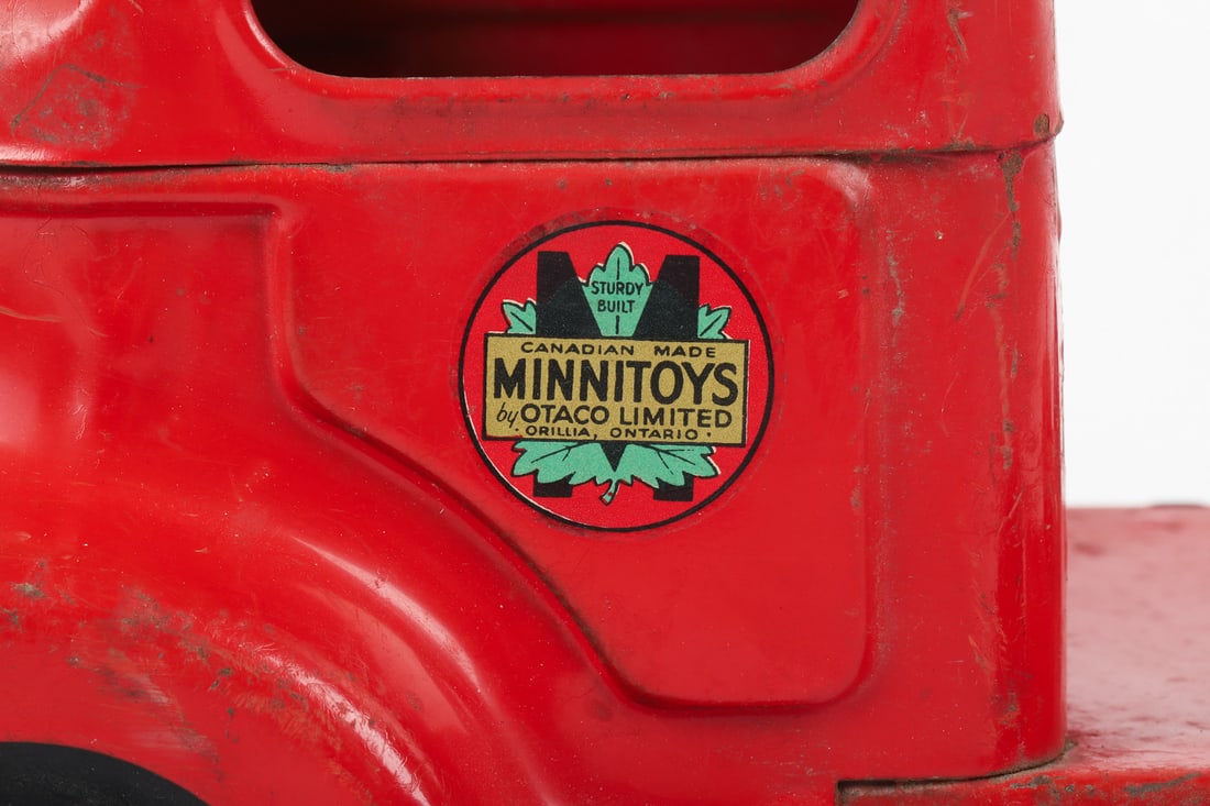 Otaco Minnitoys "Imperial Esso Reliance Service" Oil Tanker - 8