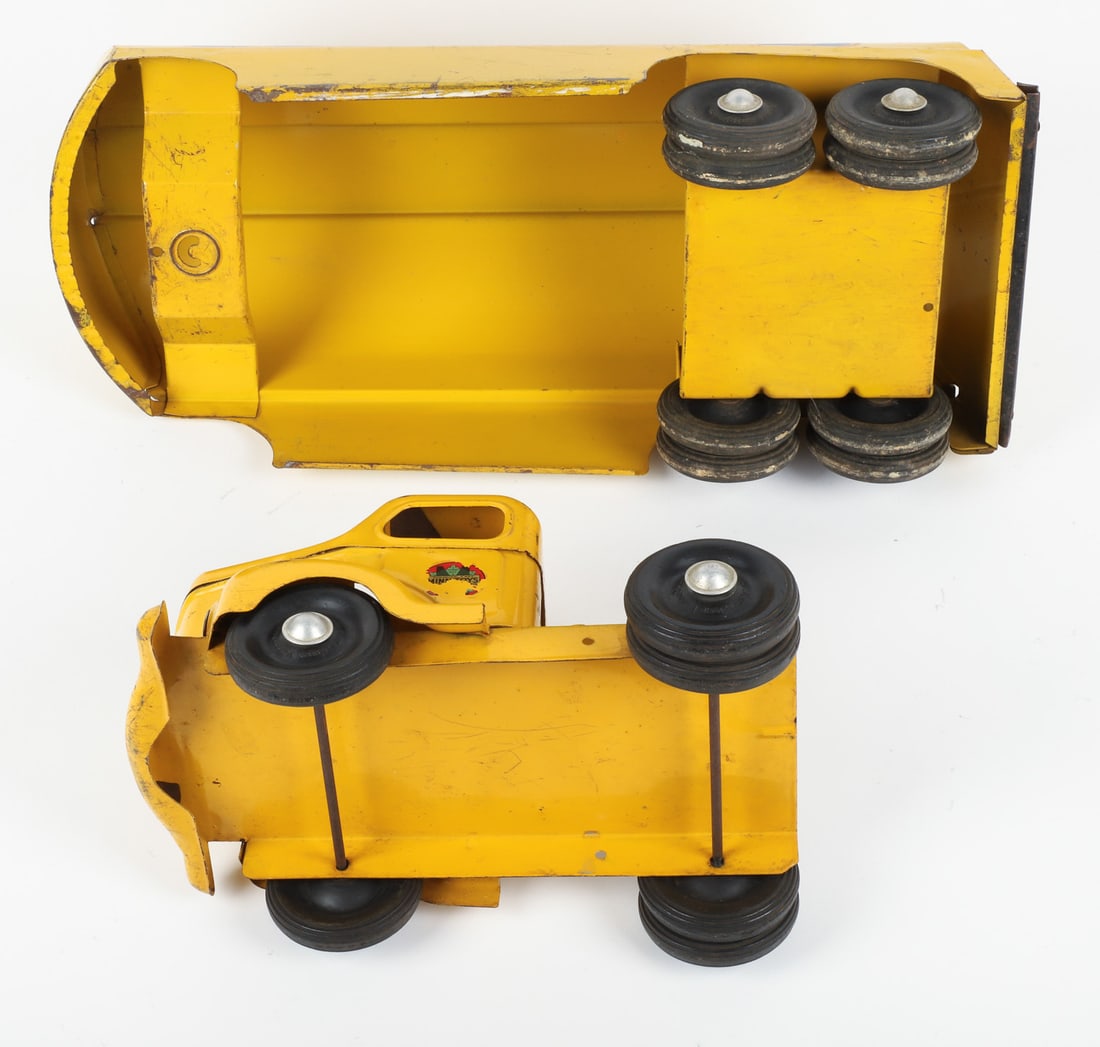 Otaco Minnitoys "Irving" Oil Tanker - 7