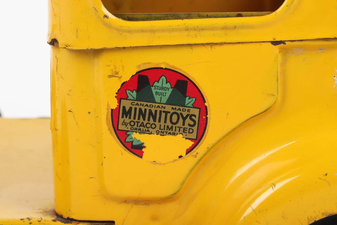 Otaco Minnitoys "Irving" Oil Tanker - 8