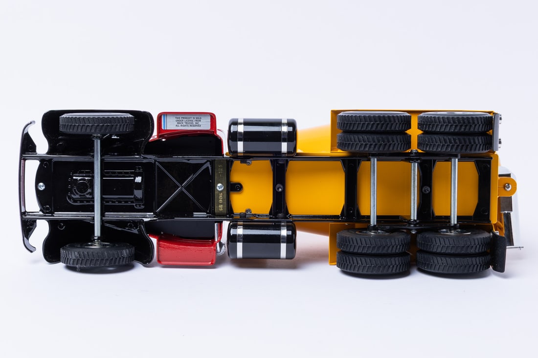 Fred Thompson Limited Edition Smith-Miller Parker Brothers Ready Mix Concrete Truck (6/125) - 7