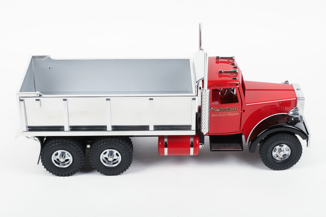 Fred Thompson Limited Edition Smith-Miller Dump Truck With Trailer (12/100) - 3