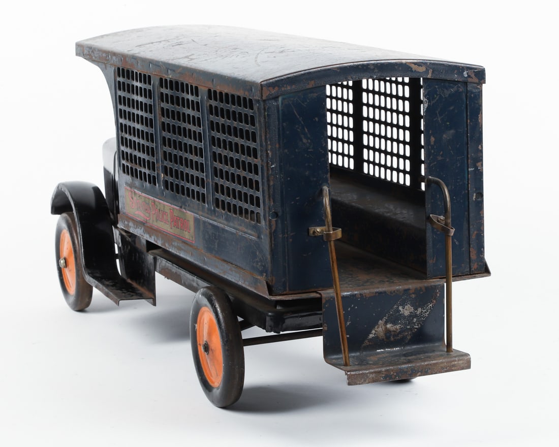 Son-ny Police Patrol Truck - 6