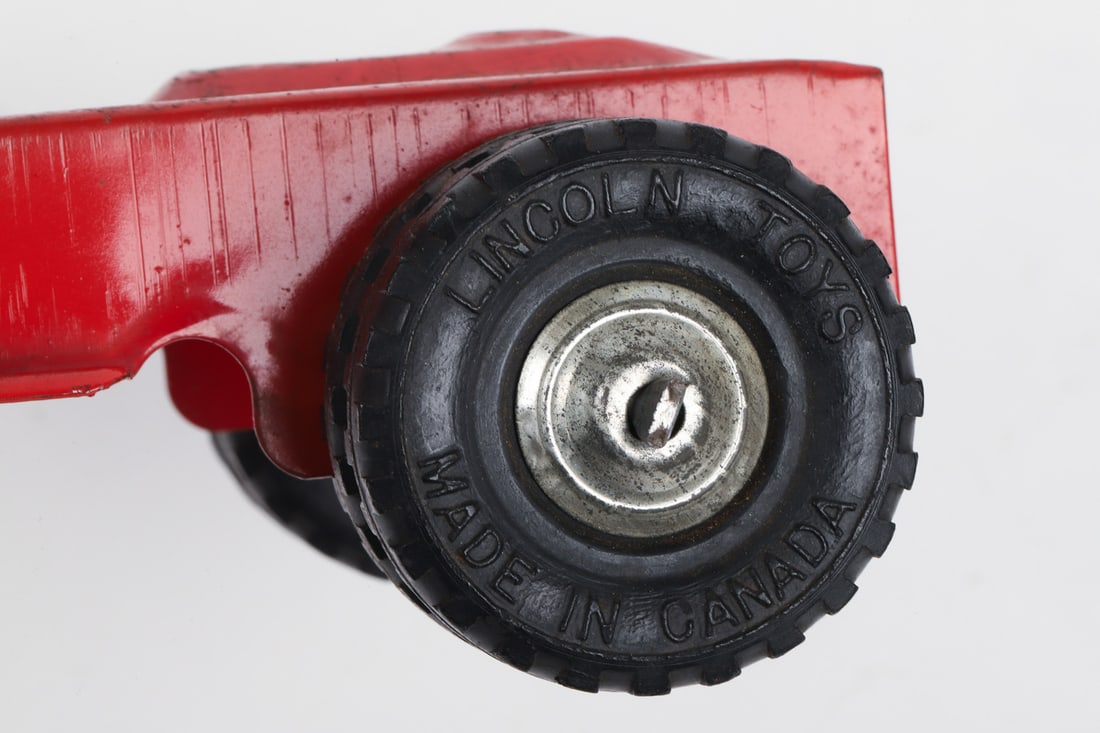 Lincoln Toys "Trans Canada Service" Tractor Trailer - 10