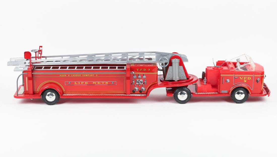 Marx Lumar V.F.D. No. 9 Fire Truck - 3