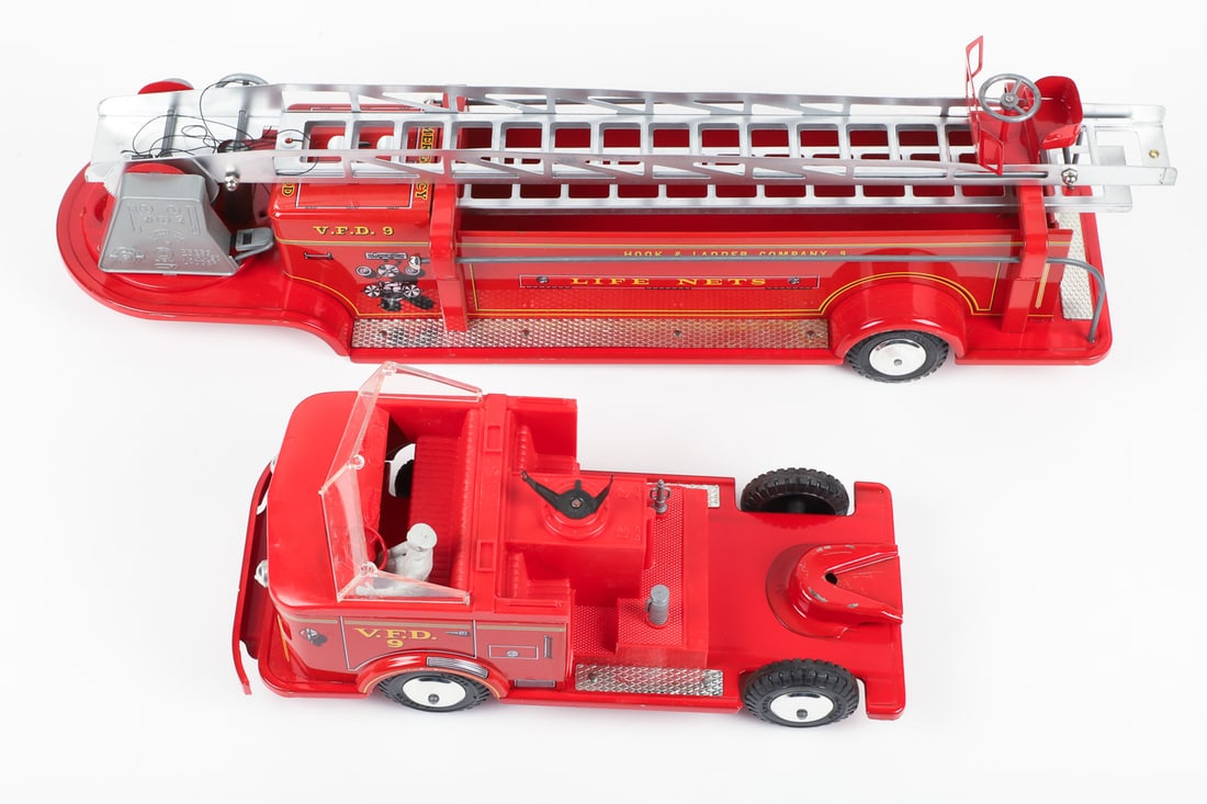 Marx Lumar V.F.D. No. 9 Fire Truck - 6