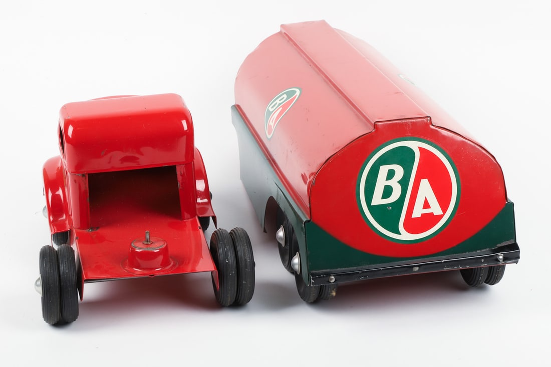 Otaco Minnitoys "British American" Oil Tanker - 5