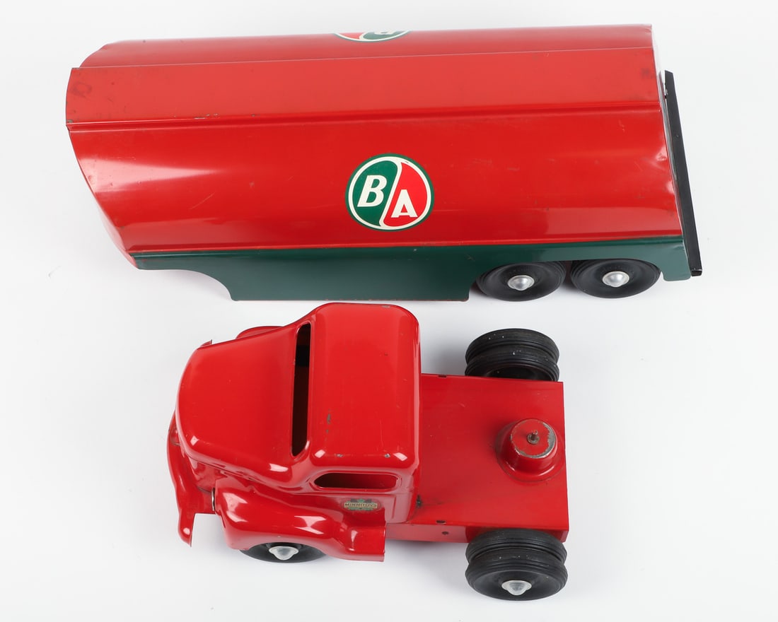 Otaco Minnitoys "British American" Oil Tanker - 6