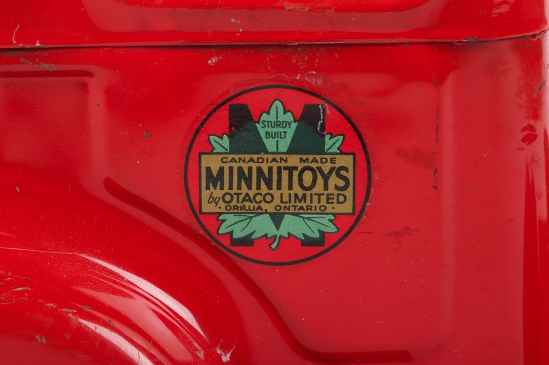 Otaco Minnitoys "Shell" Oil Tanker - 7