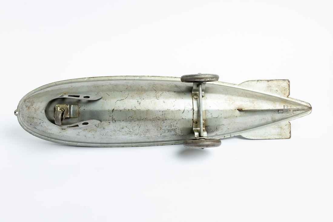 Steelcraft Graf Zeppelin Airship - 7