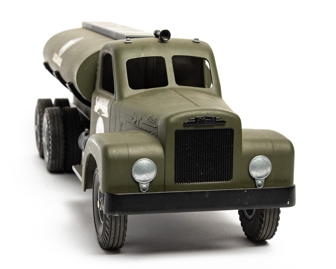 Smith-Miller U.S. Army Tanker Truck - 4