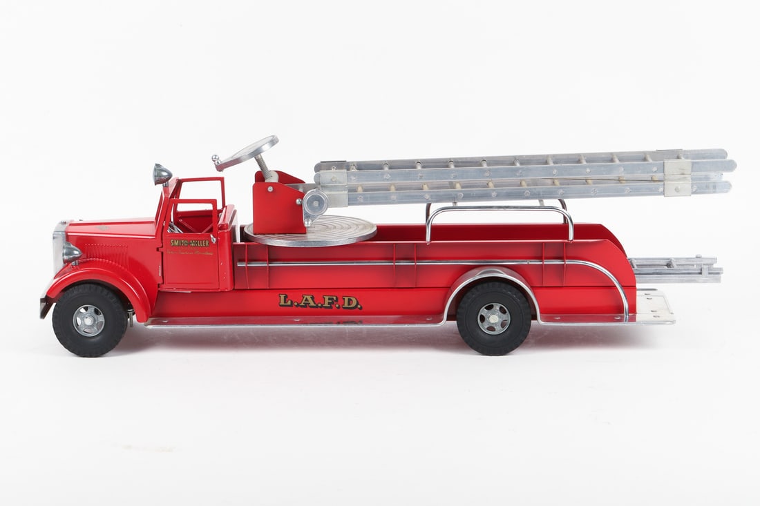 Smith-Miller L.A.F.D. #21 Aerial Fire Truck - 2