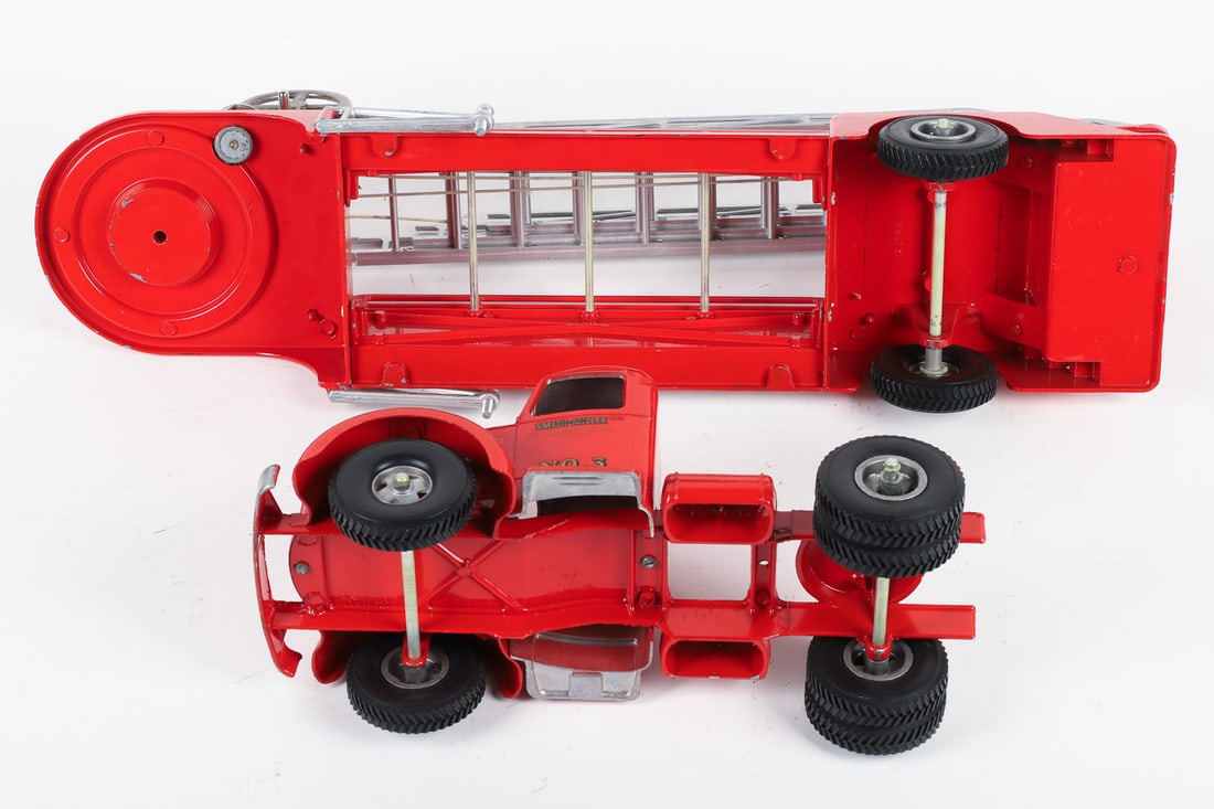 Smith-Miller SMFD No. 3 MACK Fire Truck - 7
