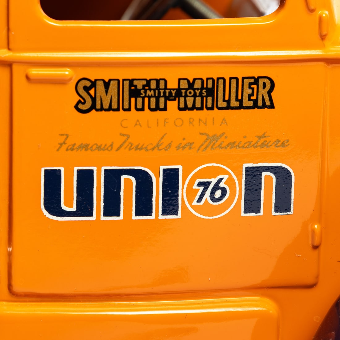 Fred Thompson Smith-Miller Limited Edition Mack L-Series Union 76 Tow Truck (51/250) - 10
