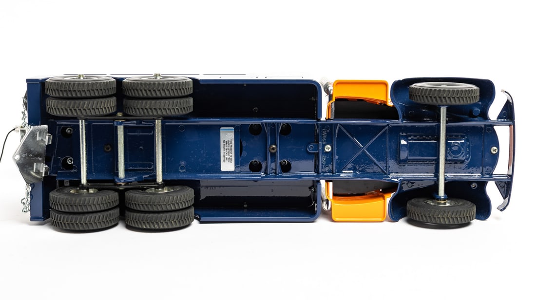 Fred Thompson Smith-Miller Limited Edition Mack L-Series Union 76 Tow Truck (51/250) - 7