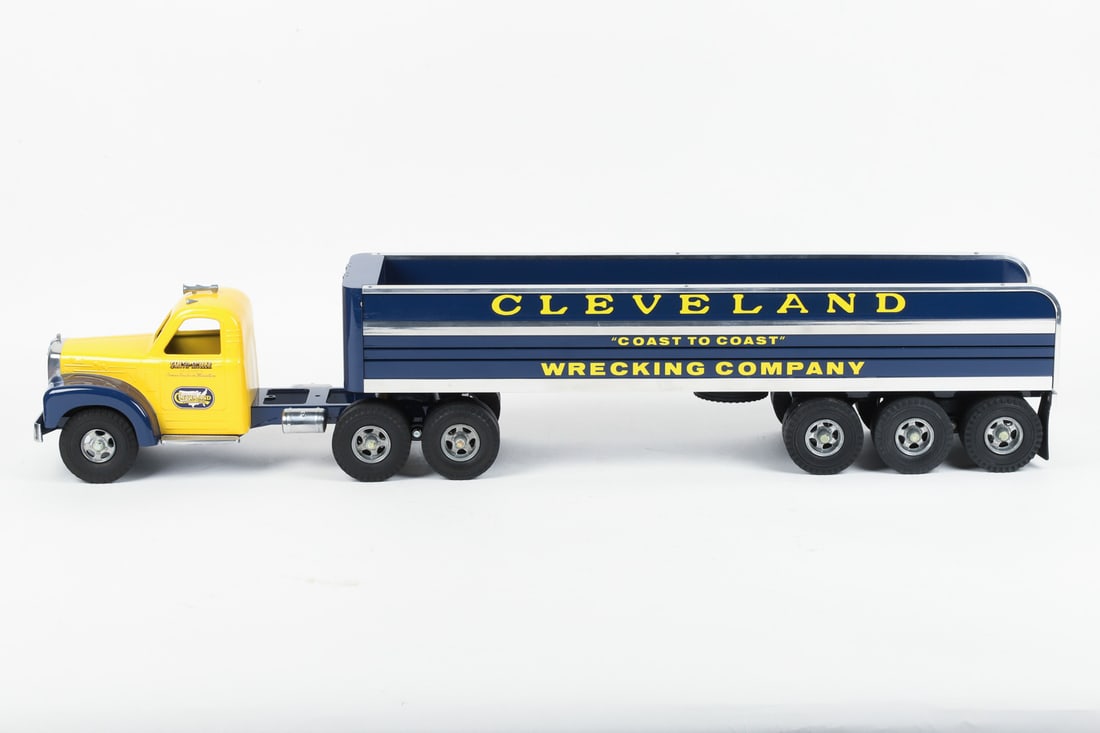 Fred Thompson Limited Edition Smith-Miller Cleveland Wrecking Company Truck (84/150) - 2