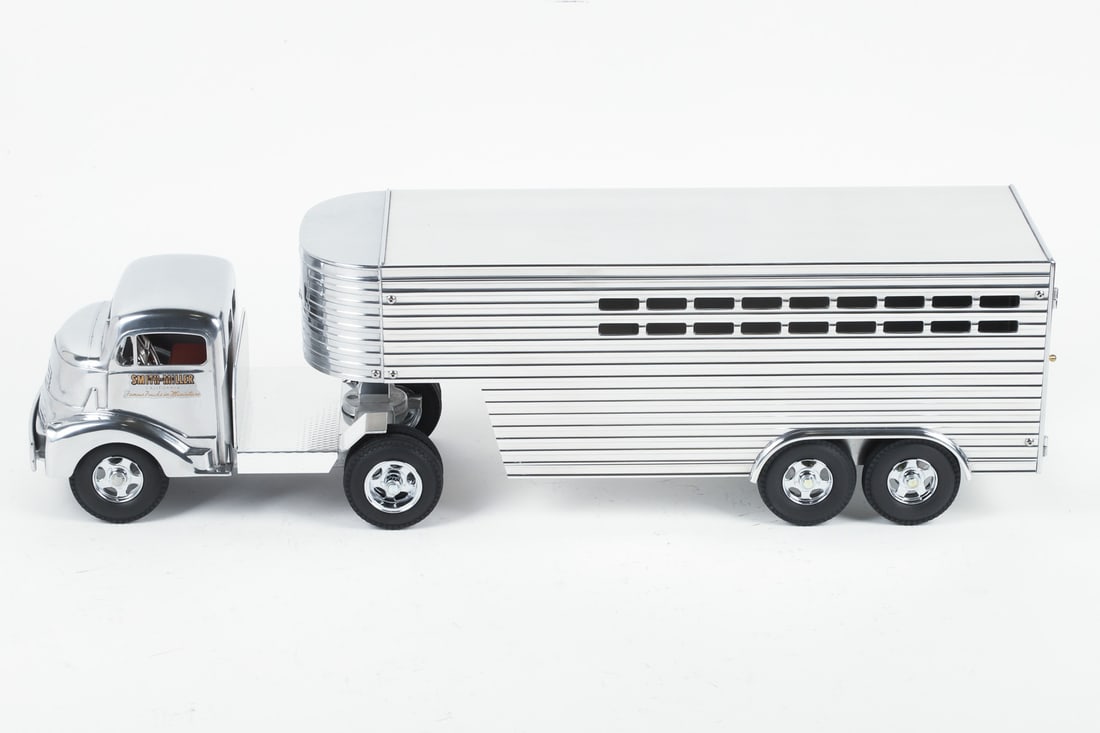 Fred Thompson Smith-Miller Limited Edition "Snub Nose" Cabover Livestock Horse Trailer (104/175) - 2