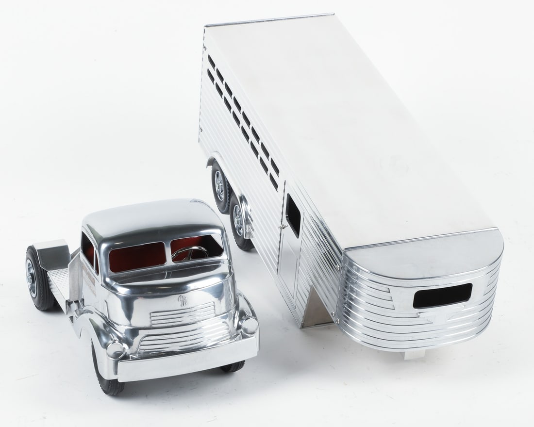 Fred Thompson Smith-Miller Limited Edition "Snub Nose" Cabover Livestock Horse Trailer (104/175) - 6