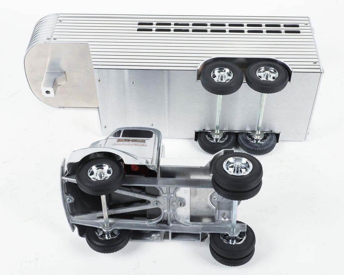 Fred Thompson Smith-Miller Limited Edition "Snub Nose" Cabover Livestock Horse Trailer (104/175) - 9