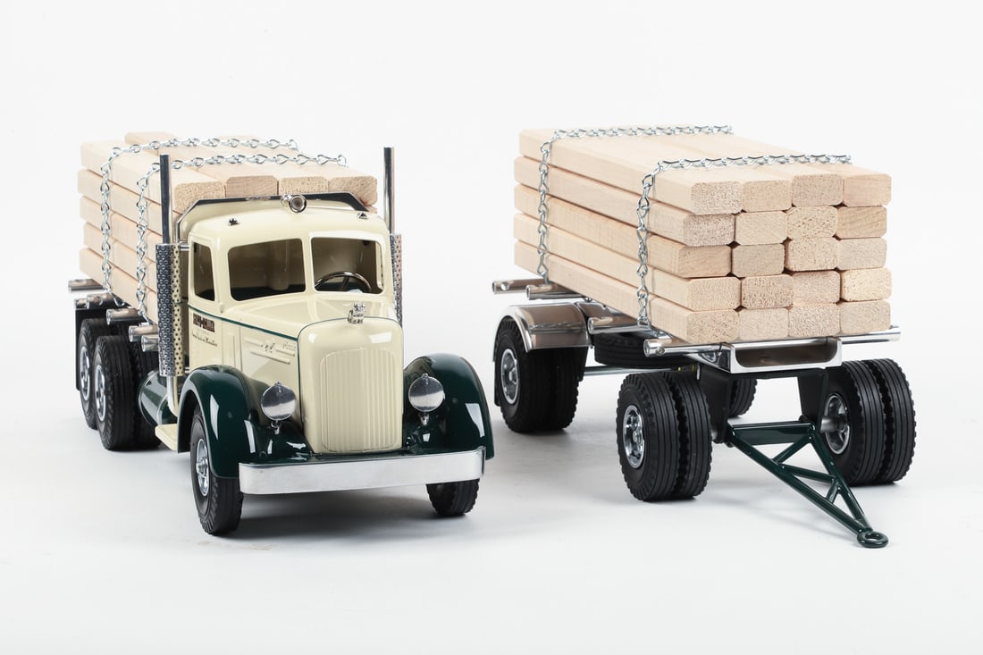 Fred Thompson Limited Edition Smith-Miller Lumber Truck (4/100) - 6