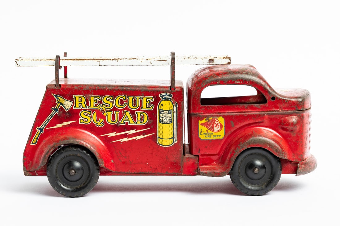 Lincoln Toys Rescue Squad Ladder Truck - 3