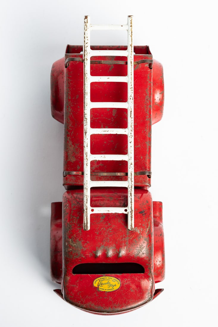 Lincoln Toys Rescue Squad Ladder Truck - 6