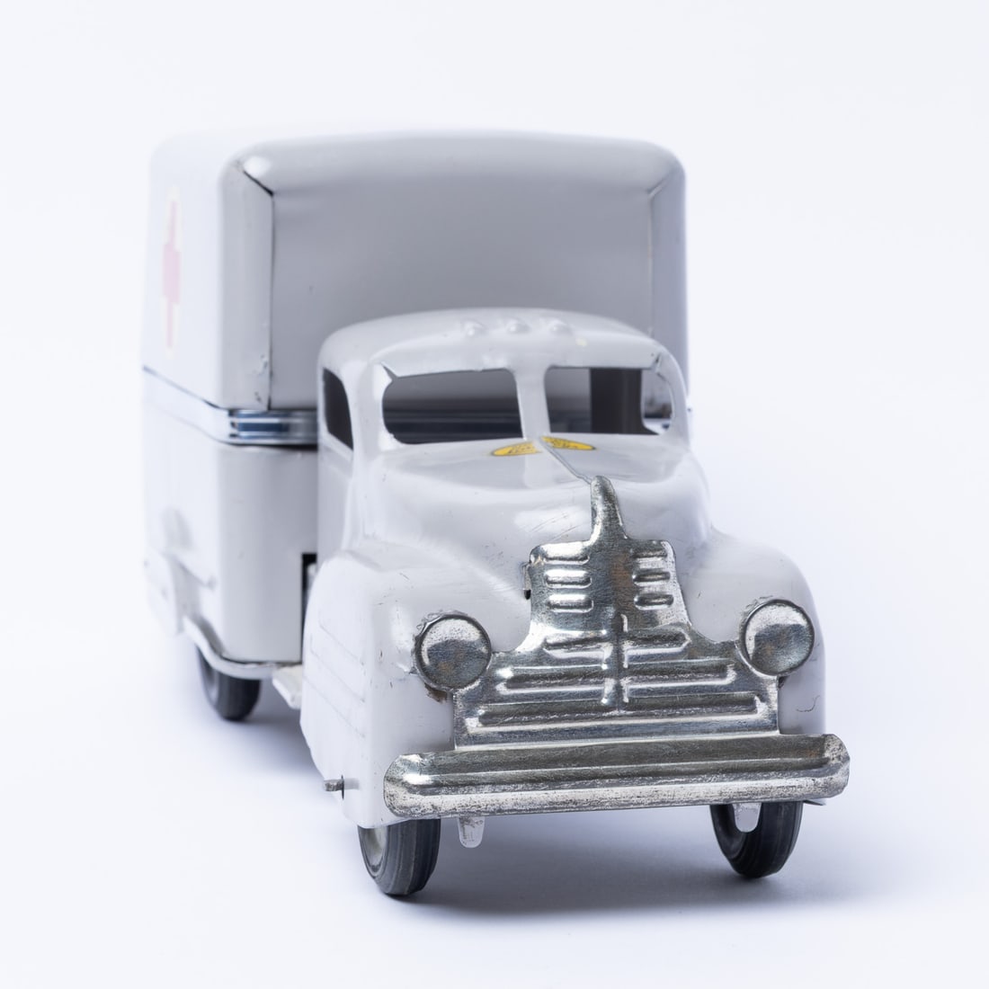 Lincoln Toys "Red Cross" Medical Truck - 4