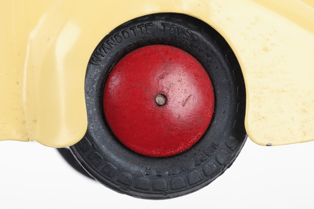 Wyandotte Cord Sedan & Travel Trailer - 9