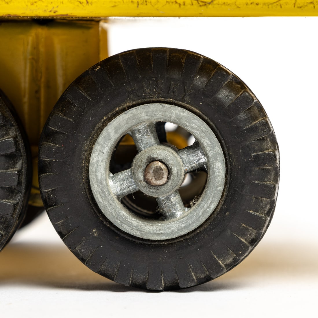 Husky Transport Tractor Trailer - 8