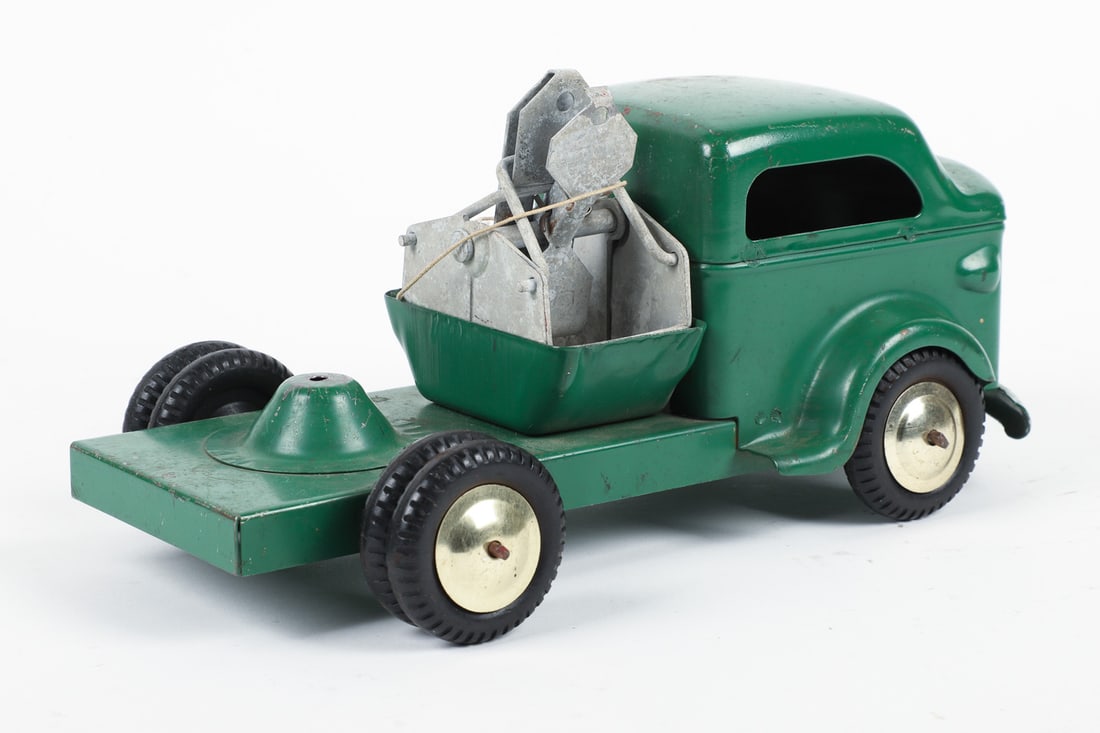 Betts & Boddeus Tractor Drawn Stationary Derrick - 7