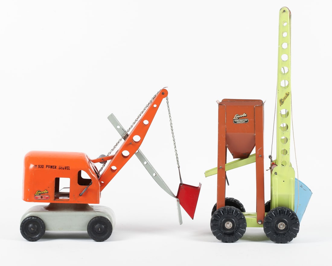 Pair of Lincoln Toys (No. 930 Power Shovel and Construction Crane & Hopper) - 3