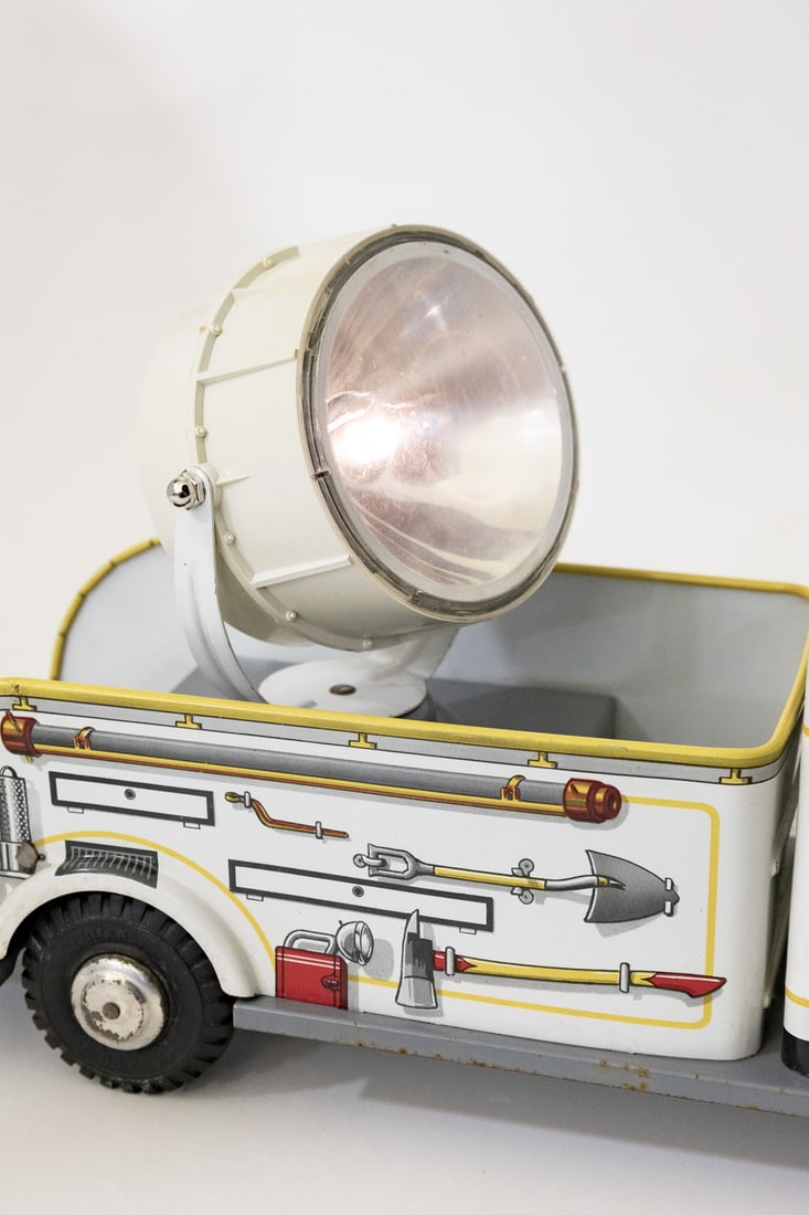 Marx Lumar Emergency Searchlight Unit Truck - 10