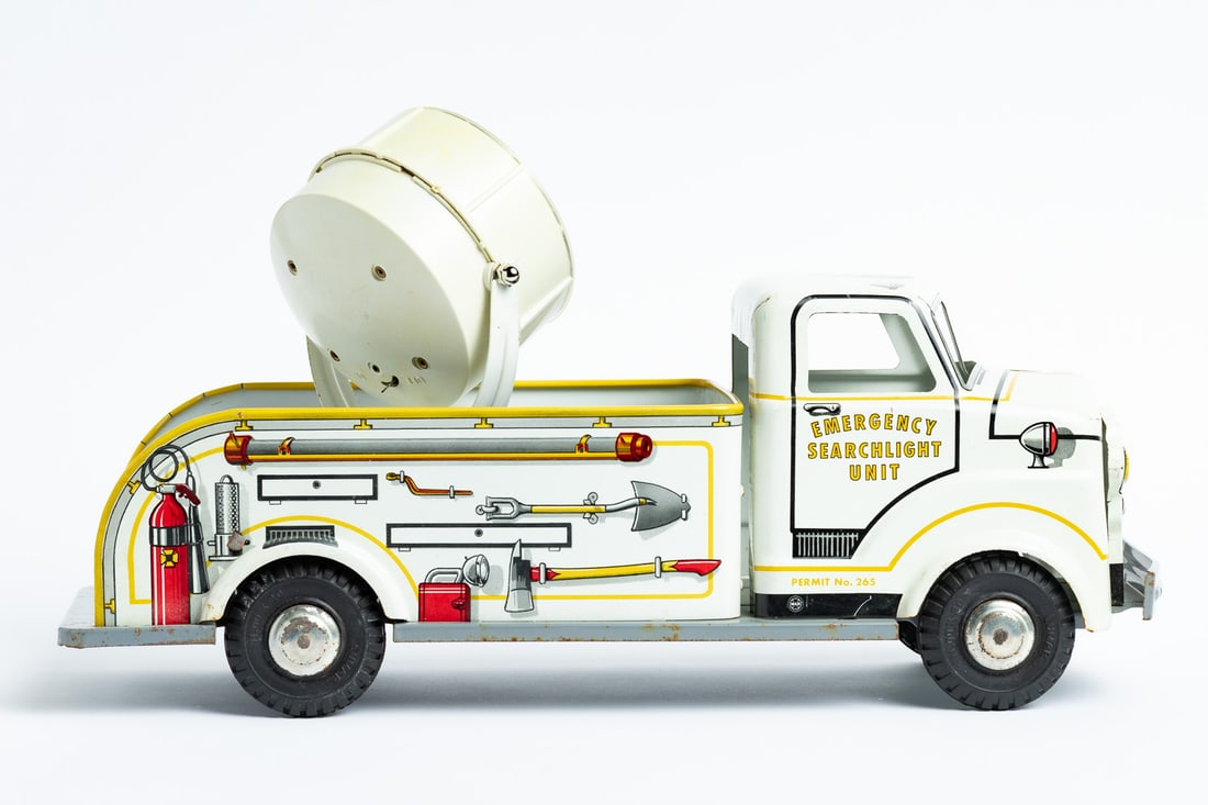 Marx Lumar Emergency Searchlight Unit Truck - 3