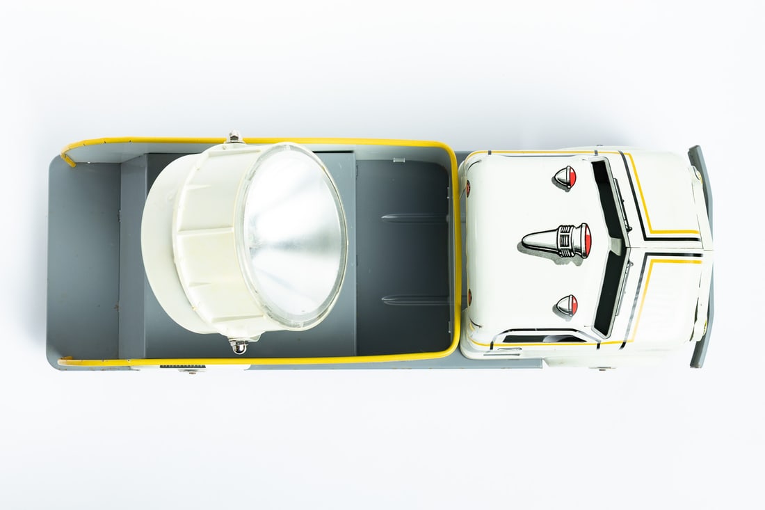 Marx Lumar Emergency Searchlight Unit Truck - 6