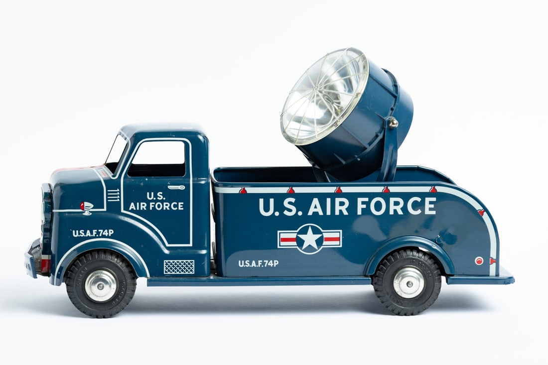 Marx Lumar U.S. Air Force Searchlight Truck - 2