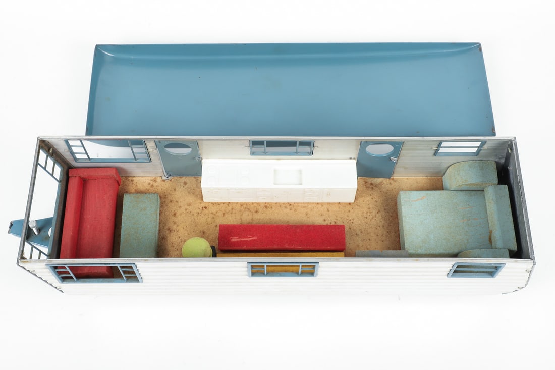 Miller-Ironson (Smith-Miller) MIC Lincoln Capri With Trailer - 7